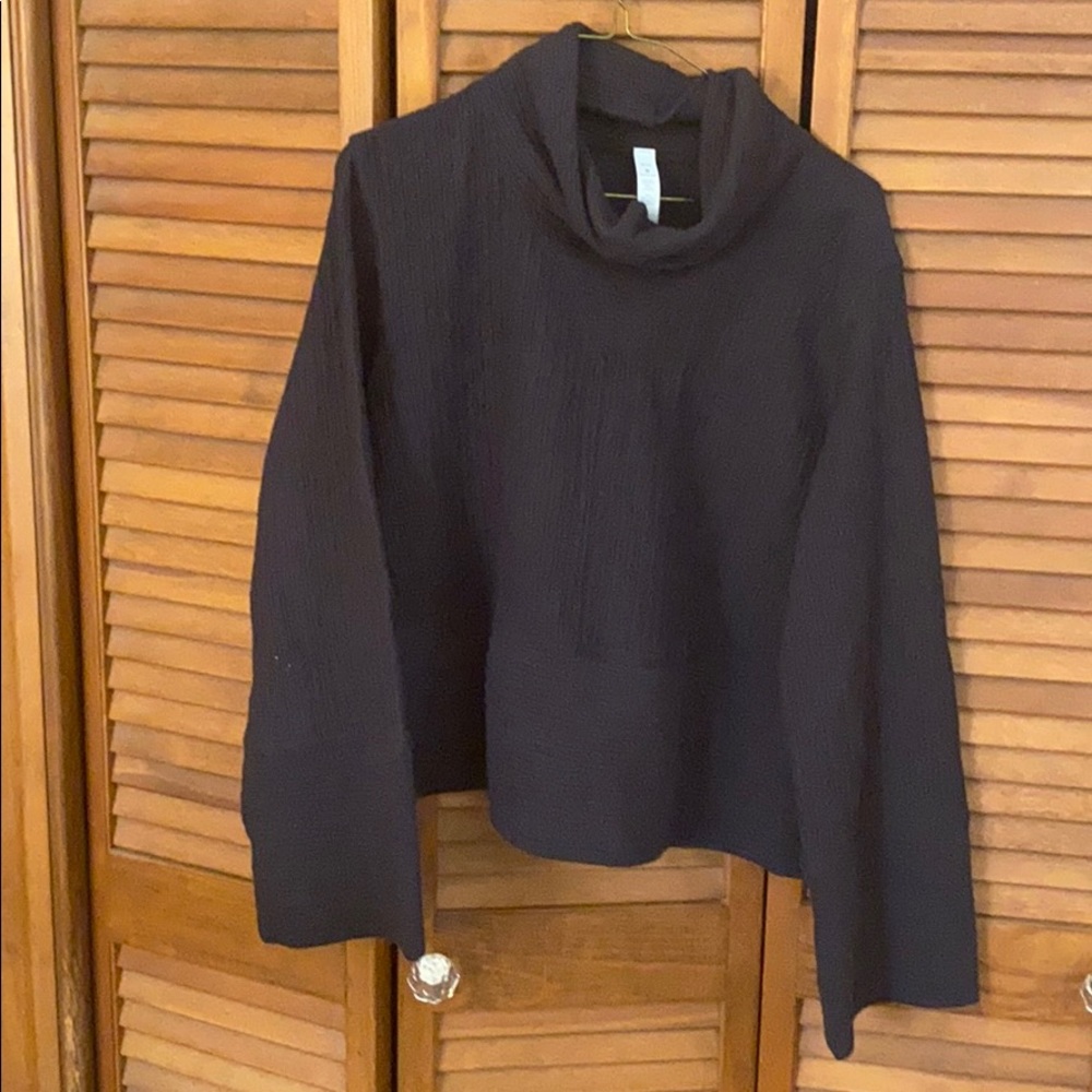 Lululemon retreat yourself pullover